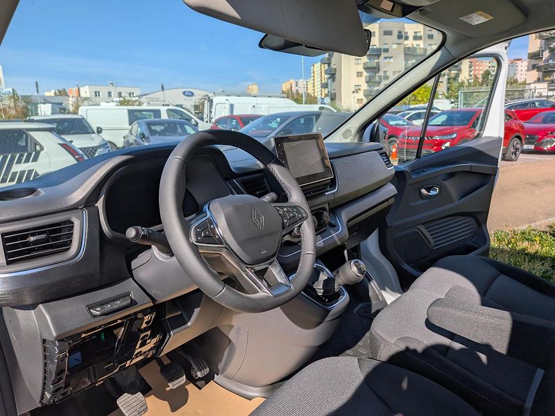 Renault Trafic (2026) L1 Equilibre Blue dCi 110 - fotka 7 z 13