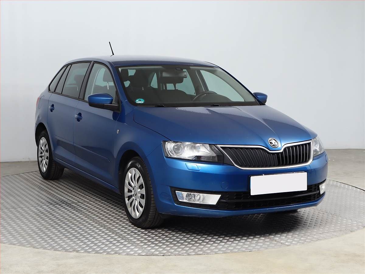 Škoda Rapid Spaceback 1.2 TSI, Xenony