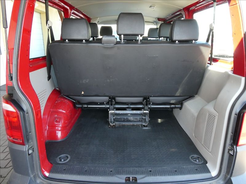 Volkswagen Transporter 2,0 TDi 75kW 9.míst, serviska - fotka 25 z 43
