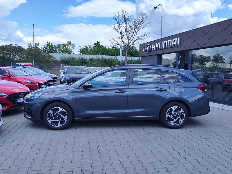 Hyundai i30 1.5i/71kW Smart Climate - fotka 8 z 31