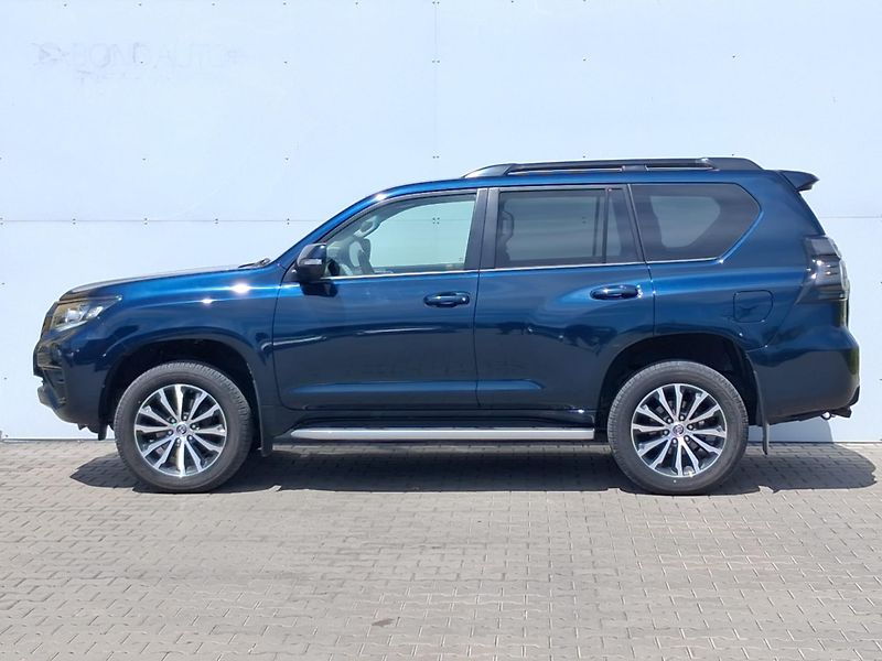 Toyota Land Cruiser 2.8 D-4D Executive AT - fotka 3 z 30