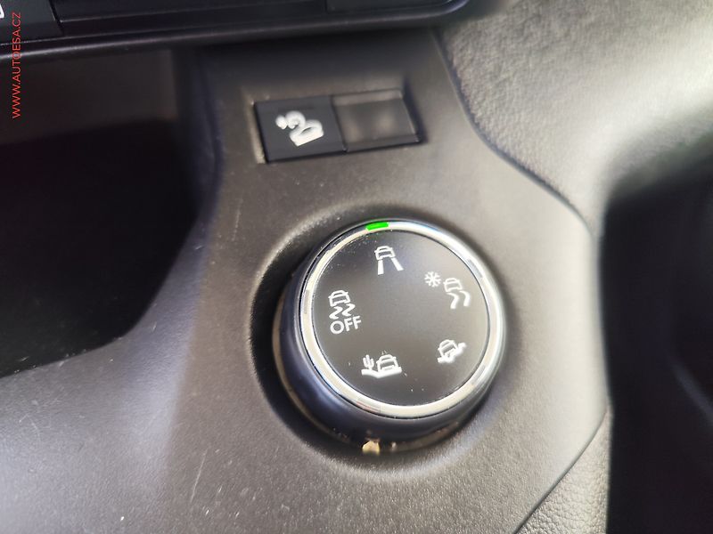 Opel Combo (2022) 1.5CDTi MAXi XL, Elegance - fotka 18 z 25