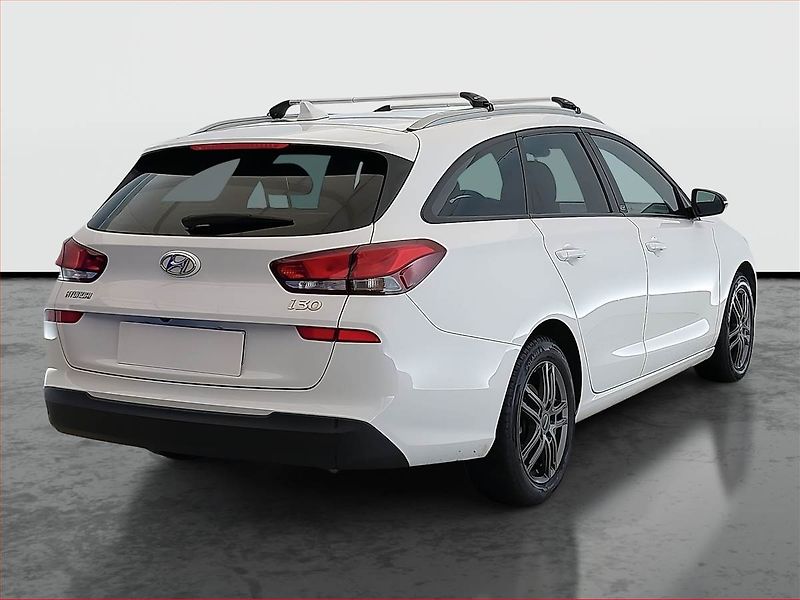 Hyundai i30 (2018) 1.4 T-GDI, Navi, Xenony - fotka 5 z 16