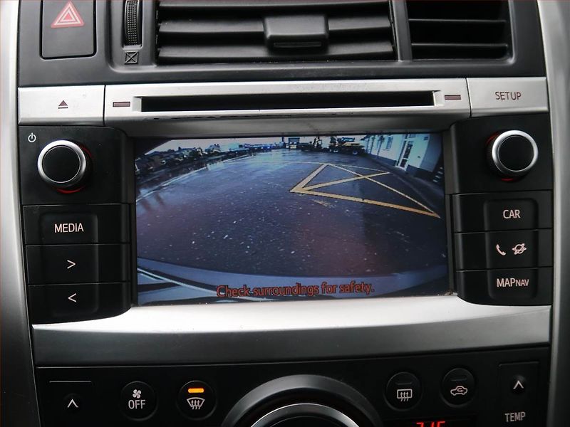 Toyota Verso (2013) 2.0 D-4D, 7 míst, Tempomat - fotka 15 z 18
