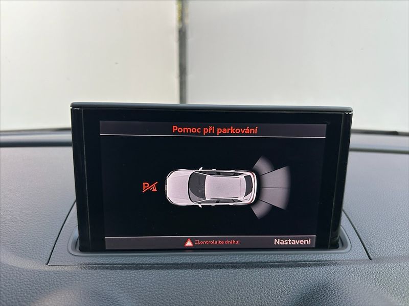 Audi A3 1,6 81kW  Sportback - fotka 33 z 45