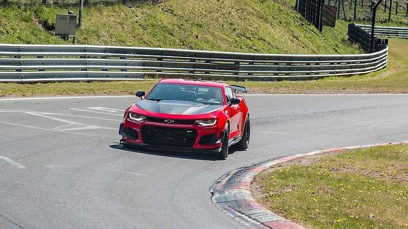 Chevrolet Camaro ZL1 1LE na německém Nürburgringu.