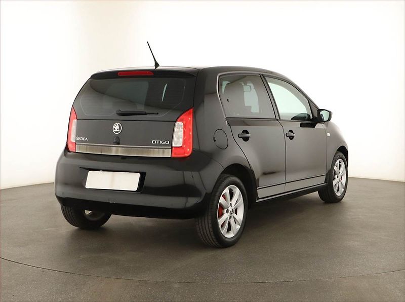 Škoda Citigo (2014) 1.0 MPI, Park. senzory - fotka 5 z 12