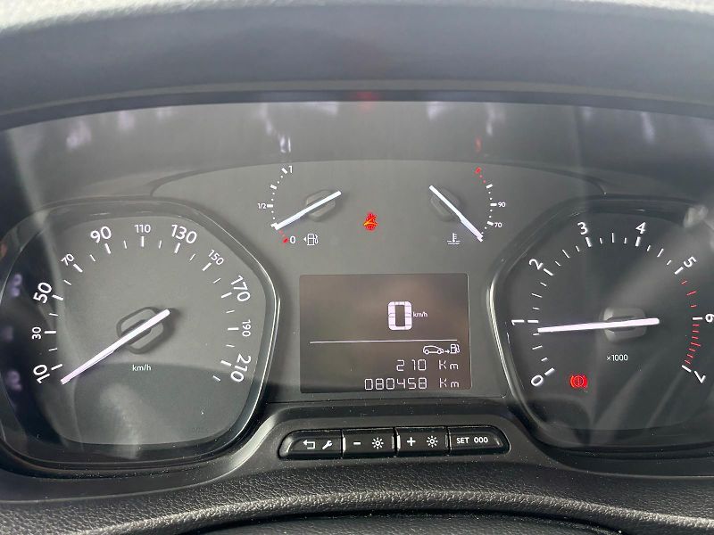 Toyota ProAce Verso 2,0 D-4D L2 - fotka 15 z 23