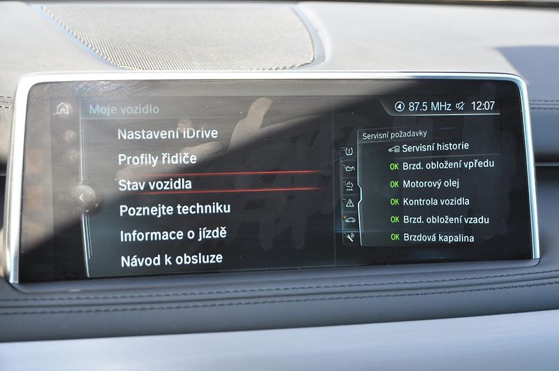 BMW X5 xDrive 40d 230kW M-Paket - fotka 28 z 33