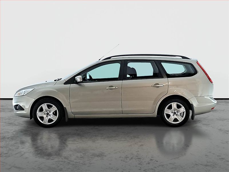 Ford Focus (2010) 1.6 16V - fotka 3 z 15
