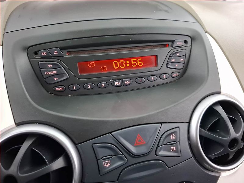 Ford Ka (2009) 1.3 i, po STK, jezdí výborně - fotka 17 z 18