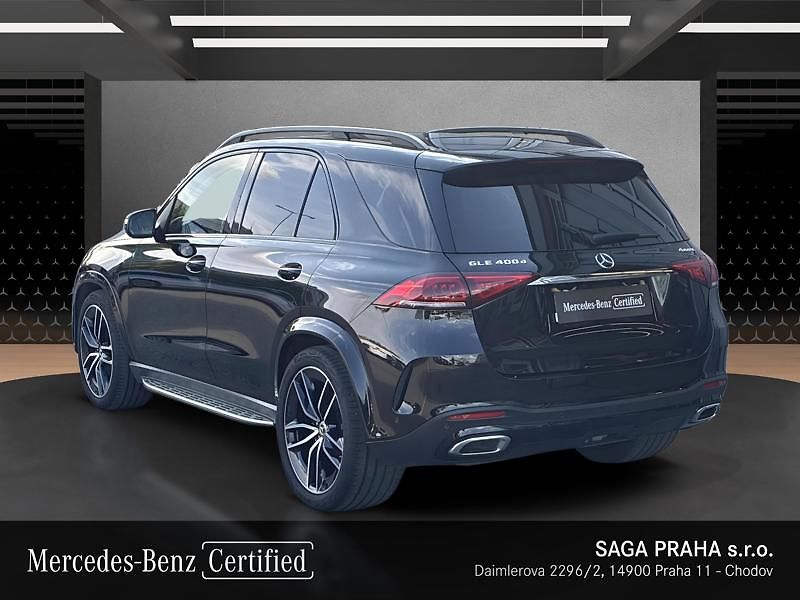 Mercedes-Benz GLE 400 d 4MATIC AMG Line Night - fotka 7 z 18