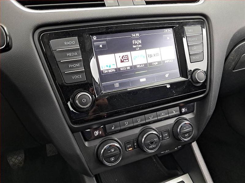 Škoda Octavia (2016) 1.6 TDI, Navi, Tempomat - fotka 12 z 17