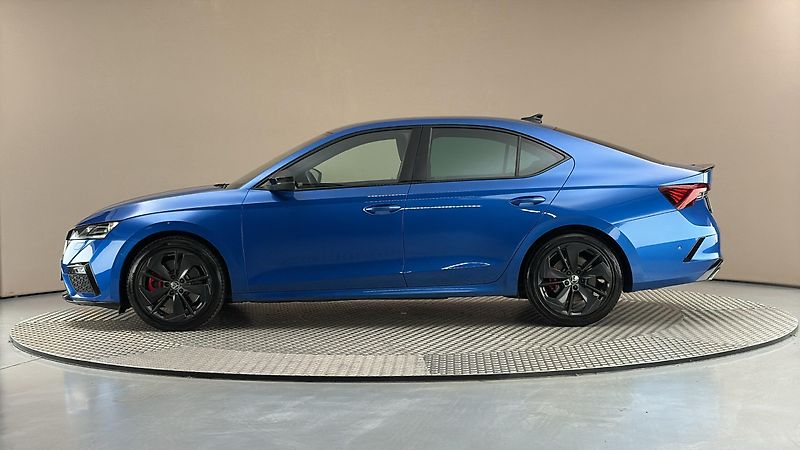 Škoda Octavia 2.0 TSI DSG RS - fotka 4 z 27