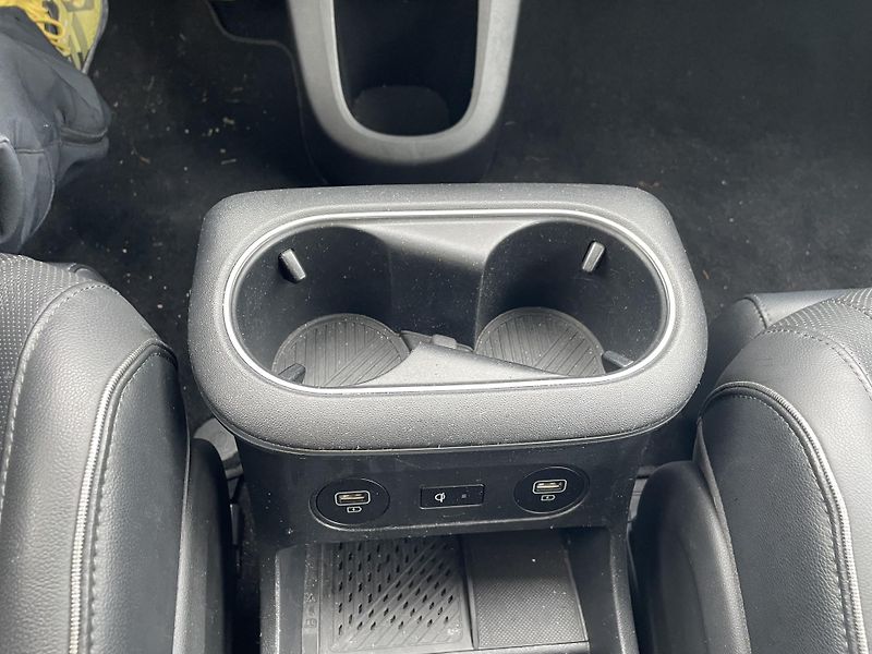 Hyundai Ioniq 5 (2021) 73 Kwh Style 4x4  ČR  - fotka 19 z 31