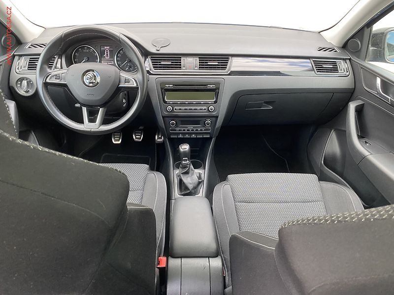 Škoda Rapid (2015) 1.2 TSi, Sport, xenon, panor - fotka 8 z 16
