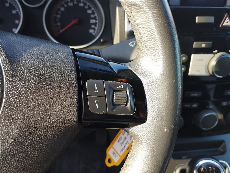 Opel Zafira 1,8 i 103KW 1.MAJITEL, NOVÉ ČR - fotka 15 z 17