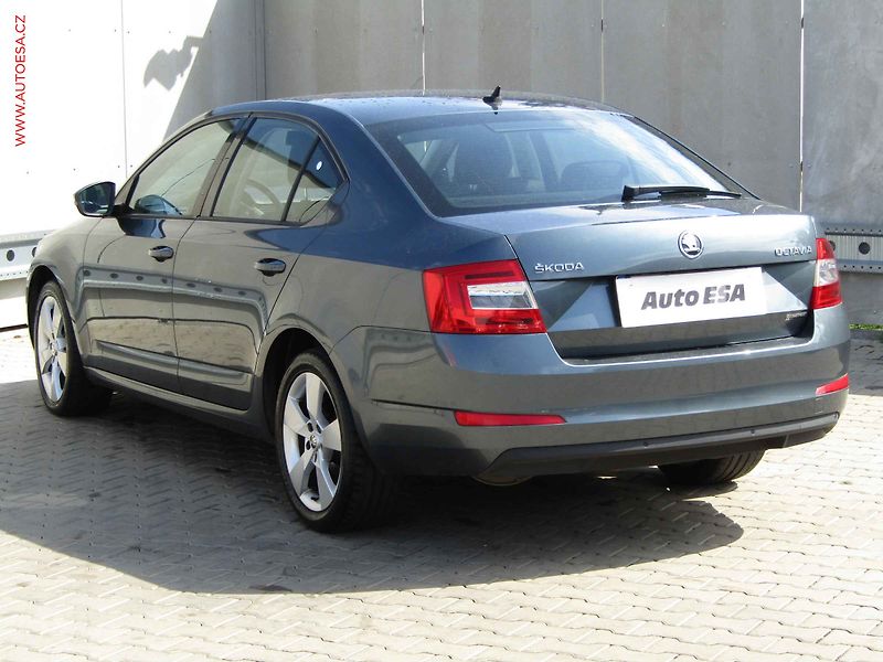 Škoda Octavia (2016) 2.0 TDi, ČR, DSG, bixen - fotka 4 z 20
