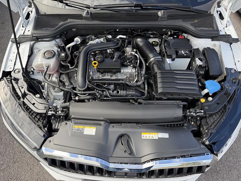 Škoda Scala 1,0TSi 85kW automat SELECTION - fotka 9 z 20