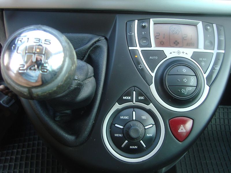 Peugeot 807 (2010) 2,0HDI - fotka 15 z 24