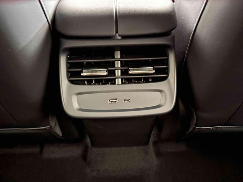 Omoda 7 (2026) PHEV luxury  - fotka 65 z 67