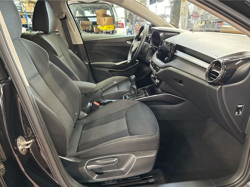Škoda Fabia (2025) 1.0TSI 85kW TOP SELECTION - fotka 15 z 23