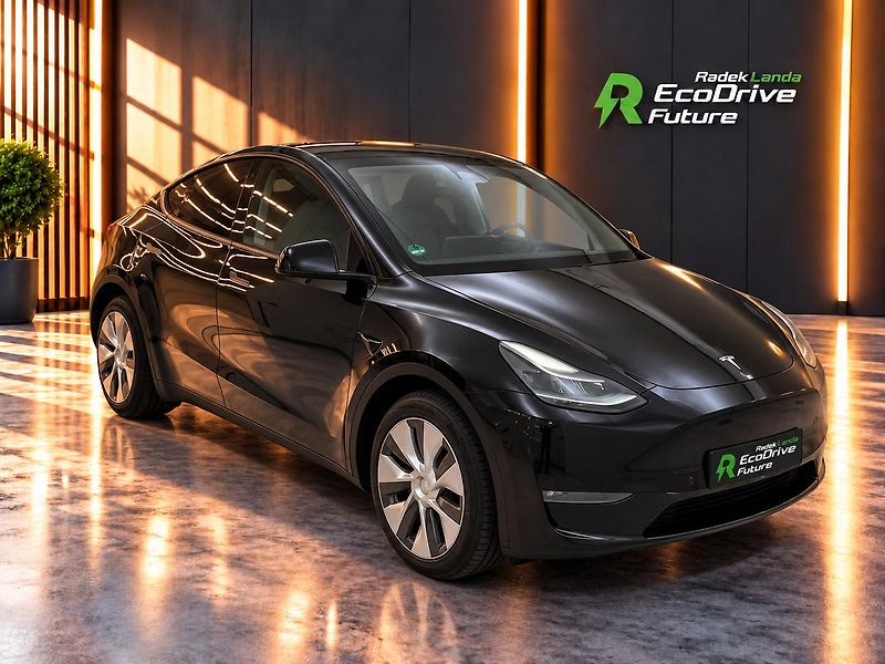 Tesla Model Y (2023) AWD | Berlín | 4×4 - fotka 1 z 9