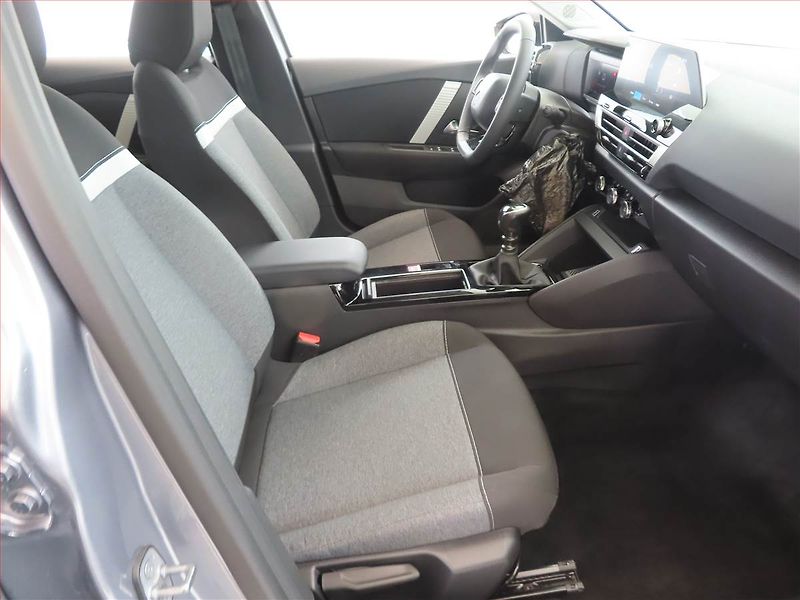 Citroën C4 (2025) Feel 1.2 PureTech, ČR,1.maj - fotka 9 z 16