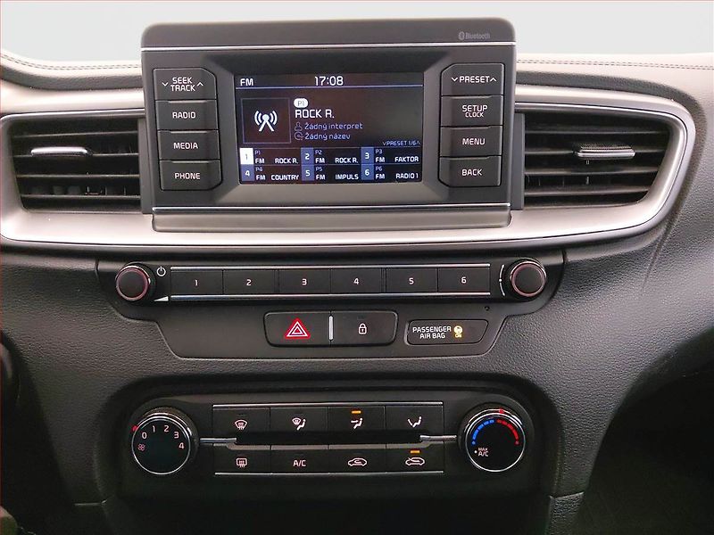 Kia Ceed (2019) 1.0 T-GDI, ČR,1.maj - fotka 12 z 17