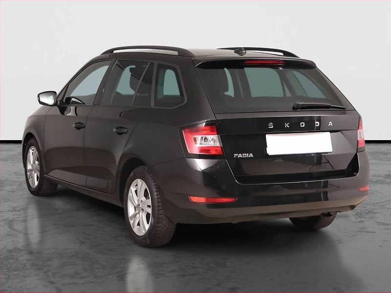 Škoda Fabia (2023) Ambition 1.0 TSI, Serv.kniha - fotka 4 z 15
