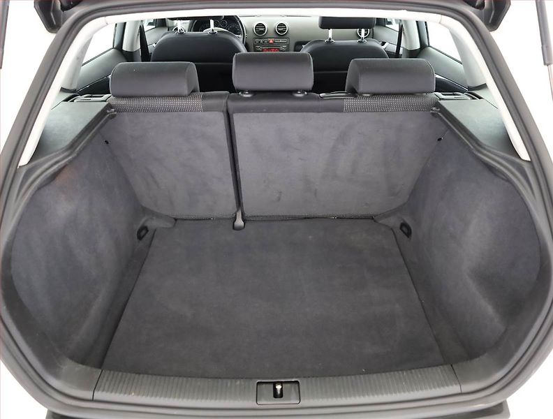 Audi A3 (2006) 1.6, po STK, za super cenu - fotka 12 z 12