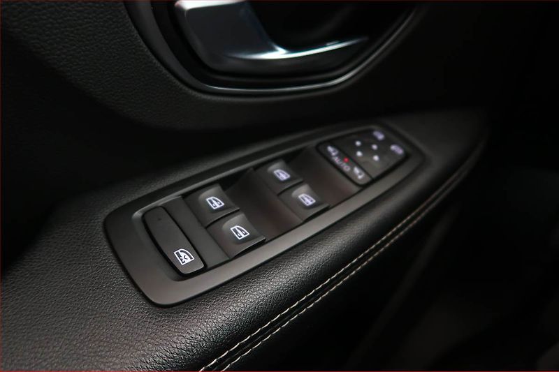 Renault Grand Scénic (2019) Zen 1.3 TCe, Serv.kniha - fotka 16 z 17