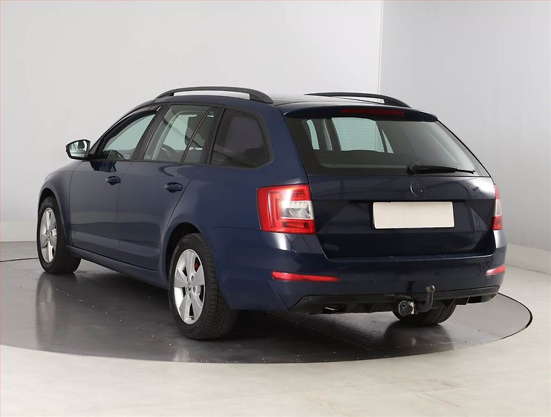 Škoda Octavia (2015) 1.6 TDI, Tempomat - fotka 4 z 19