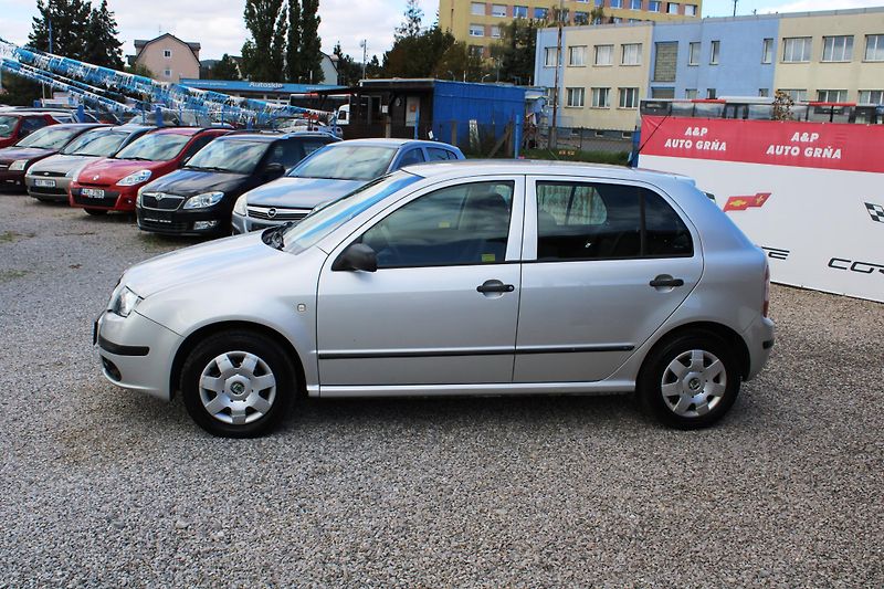Škoda Fabia (2005) 1.4i SERVO CENTRÁL 2x SADA KOL - fotka 4 z 14