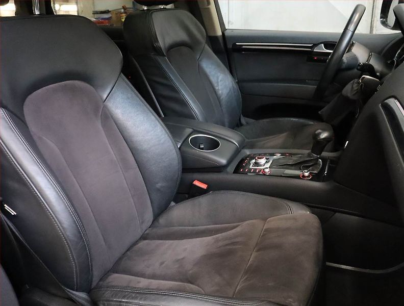 Audi Q7 (2012) 3.0 TDI, 4X4, Automat, 7 míst - fotka 9 z 23