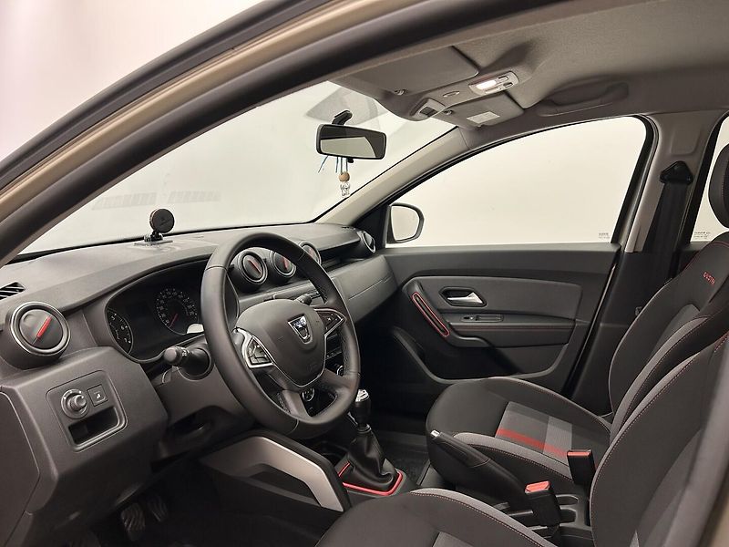 Dacia Duster 1.3 TCe - fotka 6 z 26