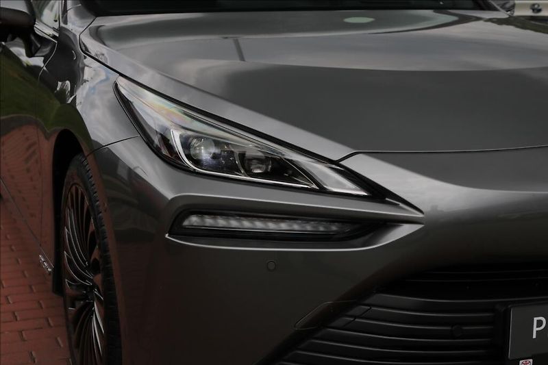 Toyota Mirai ZLEVNĚNO 0,0 FCEV  Excecutive - fotka 41 z 43