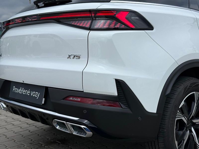 BAIC X7 1.5T 7DCT ALL IN - fotka 30 z 30