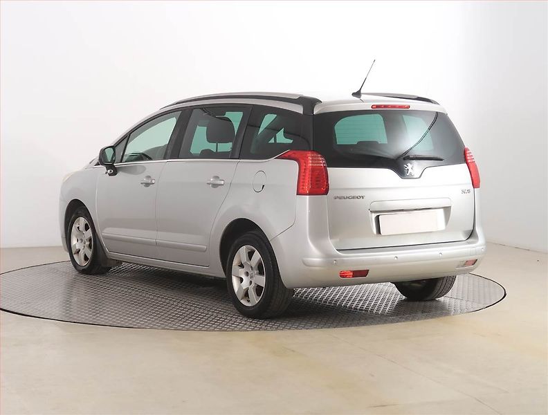 Peugeot 5008 (2013) 1.6 HDi, Tempomat - fotka 4 z 19
