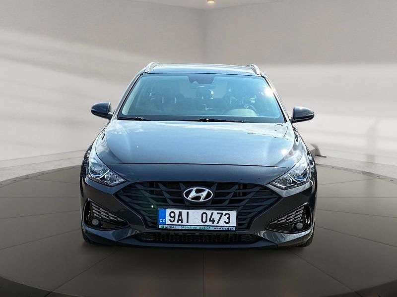 Hyundai i30 (2022) FAMILY COMFORT 1.0TGDI 88kW CZ - fotka 2 z 11