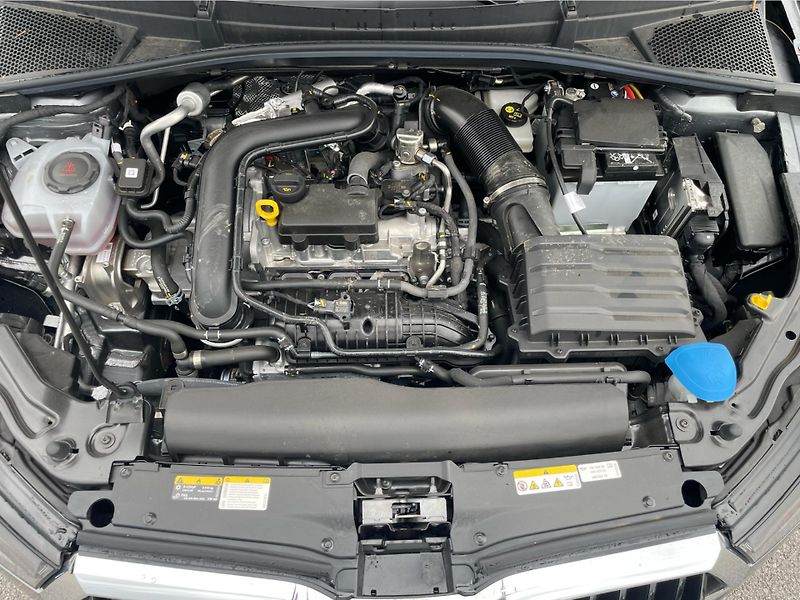 Škoda Fabia 1.0 TSi DSG 7st. TOP SELECTION - fotka 25 z 27