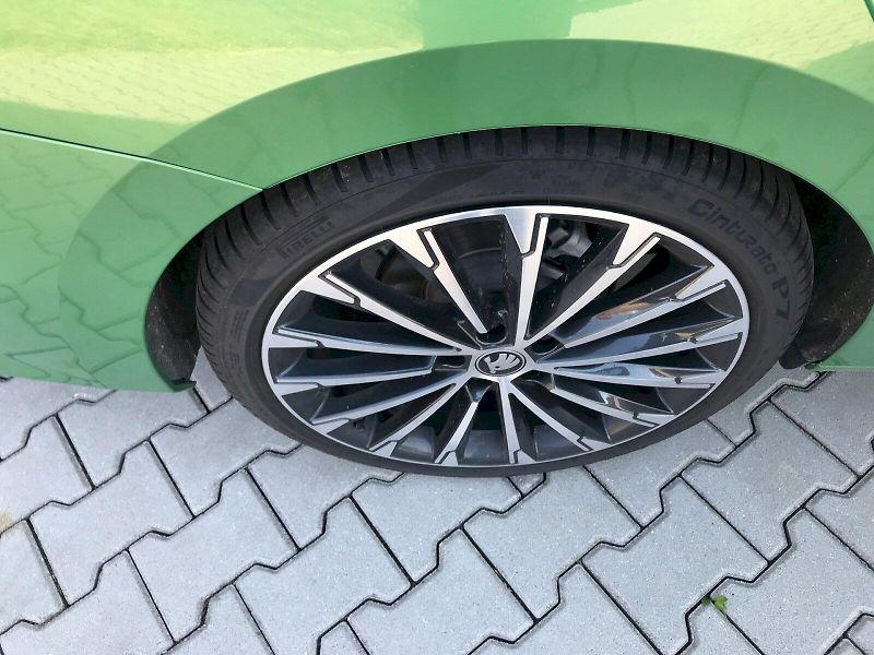 Škoda Octavia (2025) SELEC Exclusive TD 110/2.0 A7F - fotka 14 z 29