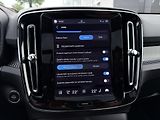 Volvo XC40 B4 FWD // ULTRA // REZERVACE - náhled 34