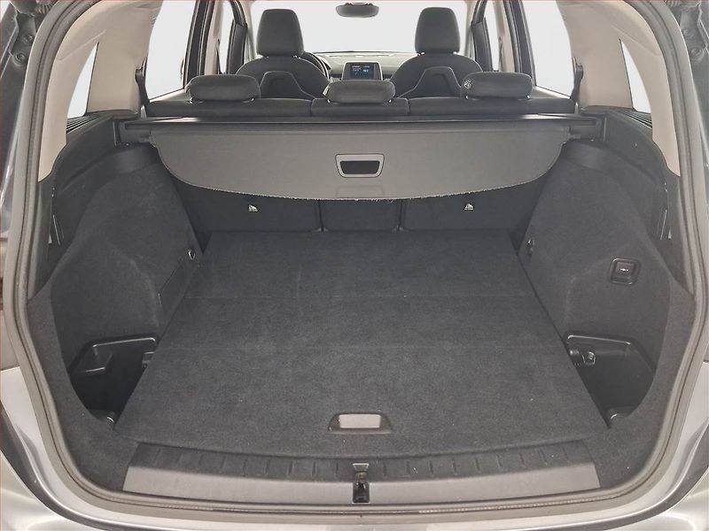BMW Řada 2 (2018) 218i Gran Tourer, Automat - fotka 14 z 22