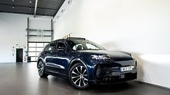 Porsche Cayenne Electric HuD Pano Display spol - fotografie inzerátu