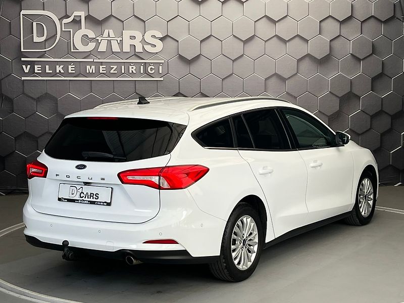 Ford Focus 2.0 EB Titanium manuál 110kW - fotka 5 z 76