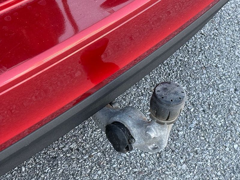 Volvo V60 MOMENTUM B4, FULL LED - fotka 15 z 22