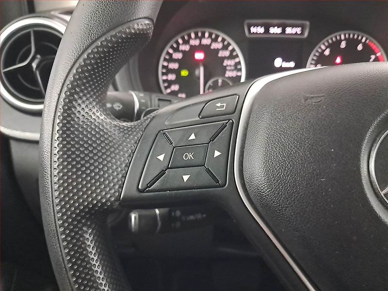 Mercedes-Benz Třídy B (2012) B 200, Automat, Serv.kniha - fotka 17 z 19