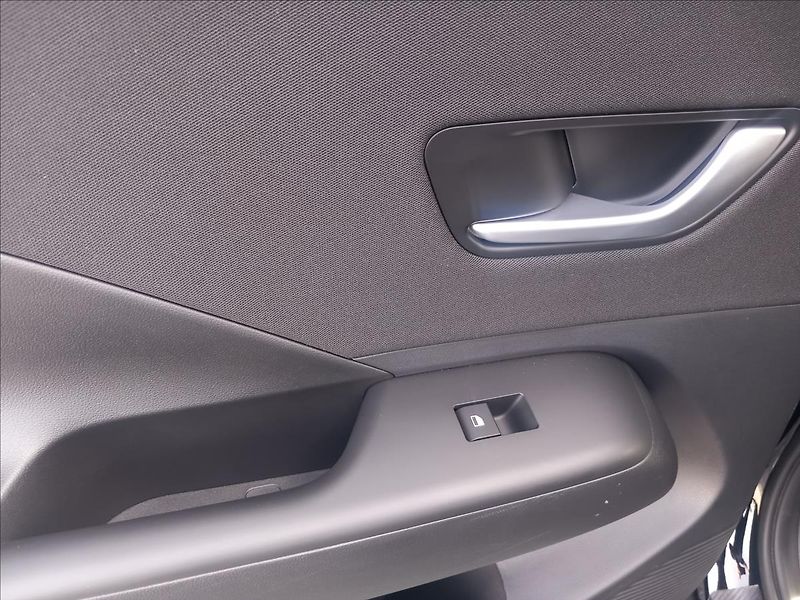 Hyundai Kona 1,6 T-GDI SMART DCT 4x4 TECHN. - fotka 19 z 23