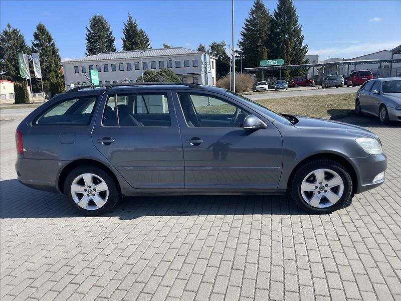 Škoda Octavia 2,0 TDi 103kw CFH Euro5 - fotka 5 z 32